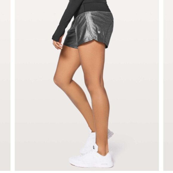 Lululemon Run Times Short II 4" Luminosity Foil Print Black Silver / Black Sz 6 - Picture 12 of 14